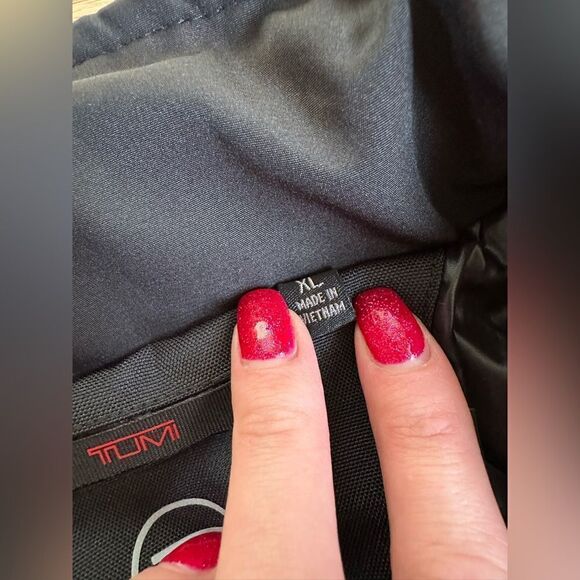 TUMI T-TECH Mens Jacket Water Resistant Concealed Hood Black Size XL 2U-30547 - Picture 2 of 8